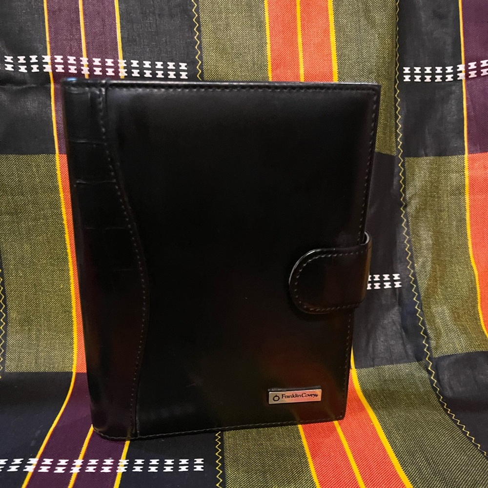 Franklin Covey Black Faux Leather Compact Binder